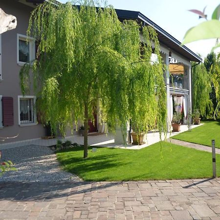 Asso Bed & Breakfast Манерба дел Гарда Екстериор снимка