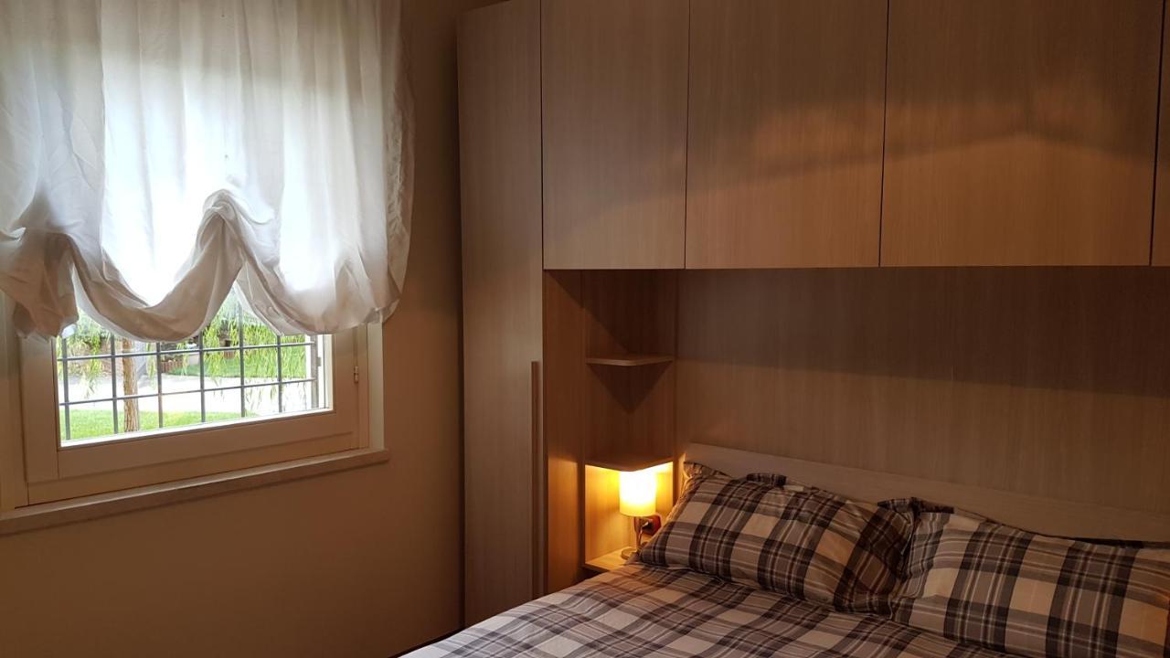 Asso Bed & Breakfast Манерба дел Гарда Екстериор снимка