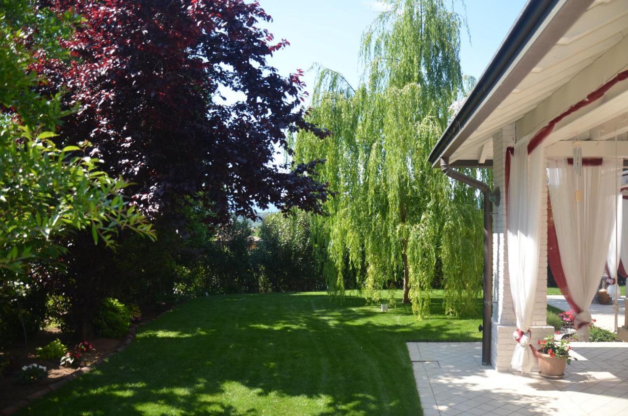 Asso Bed & Breakfast Манерба дел Гарда Екстериор снимка