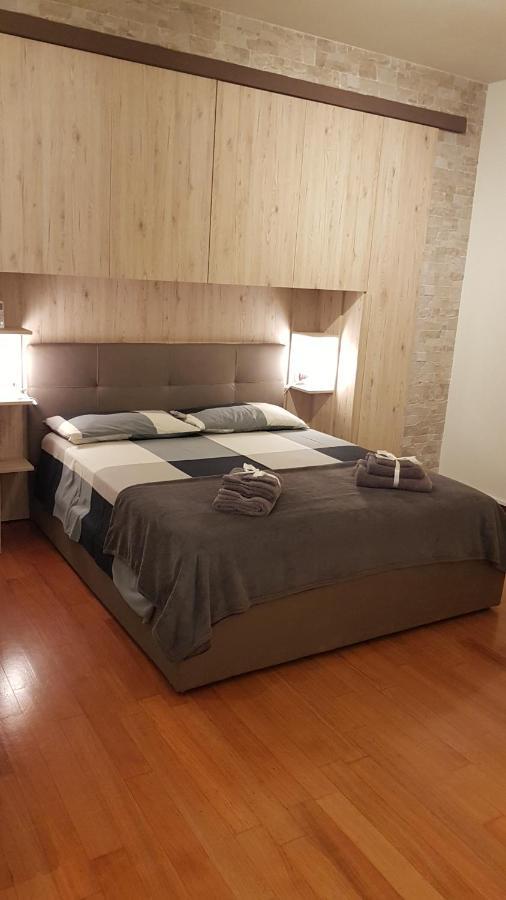 Asso Bed & Breakfast Манерба дел Гарда Екстериор снимка